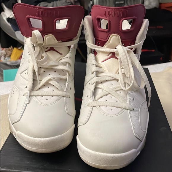 Nike air Jordan retro maroon 6’s - Picture 2 of 7